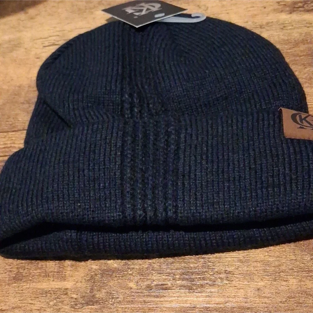 Men's Black Insulated Beanie Hat Solid Knit One Size Fall/Winter